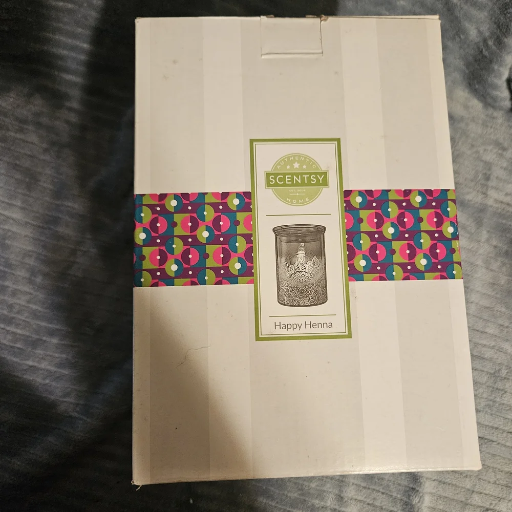 Scentsy Happy Henna Wax Warmer